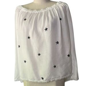 cloth & stone star print off shoulder flowy white top size M